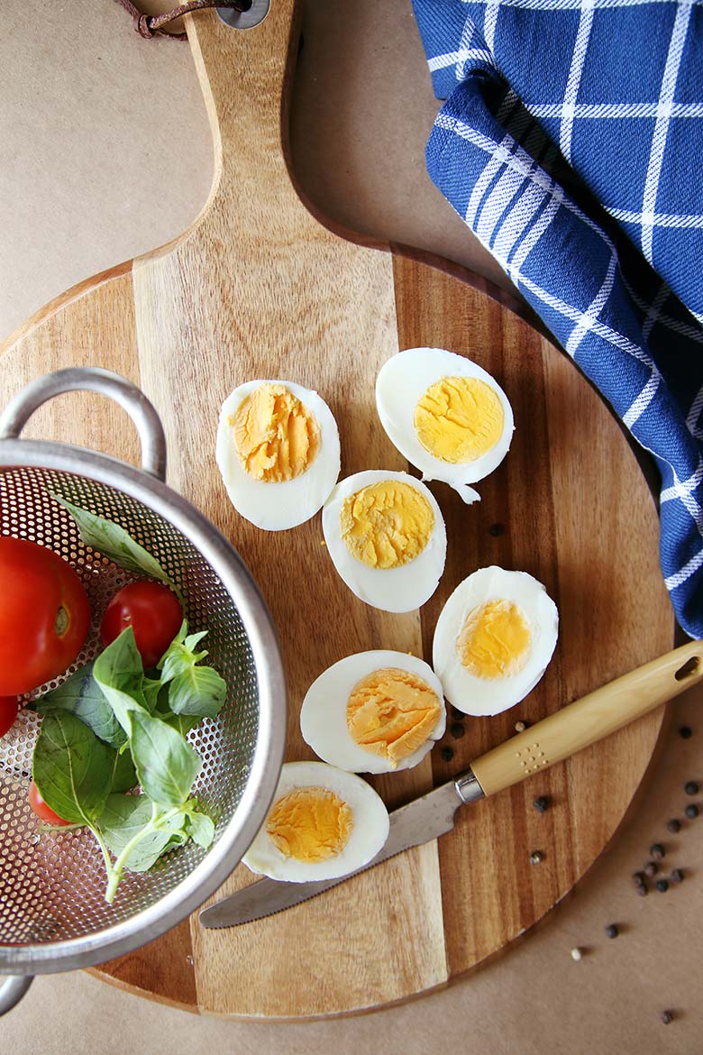 Hard Boiled Eggs Recipe, Time, Calories