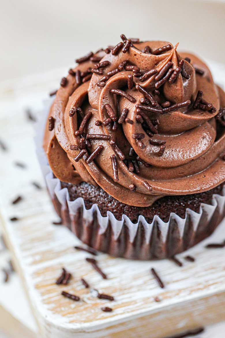 Easy Chocolate Cupcakes Recipe Without Coffee