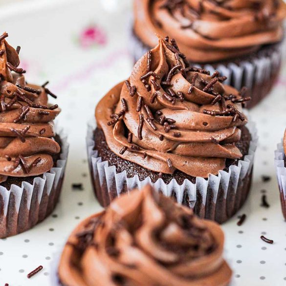 Easy Chocolate Cupcakes Recipe Without Coffee