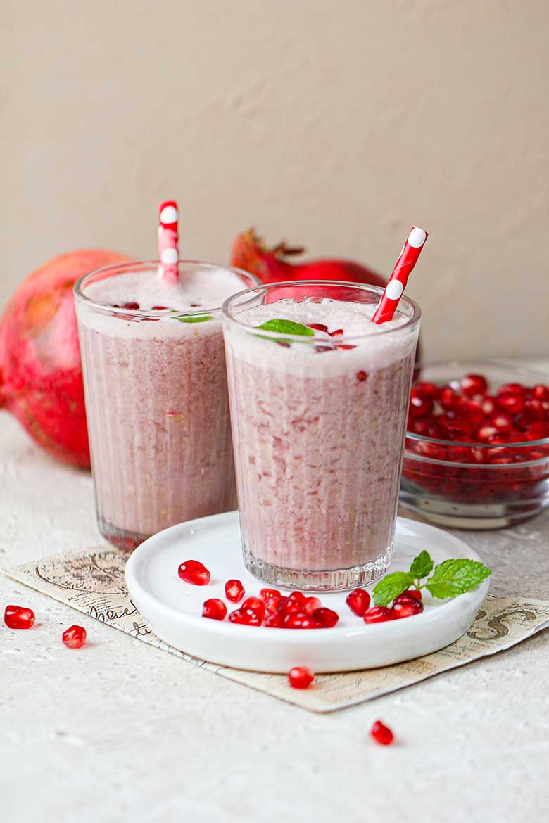 Pomegranate juice shop with milk