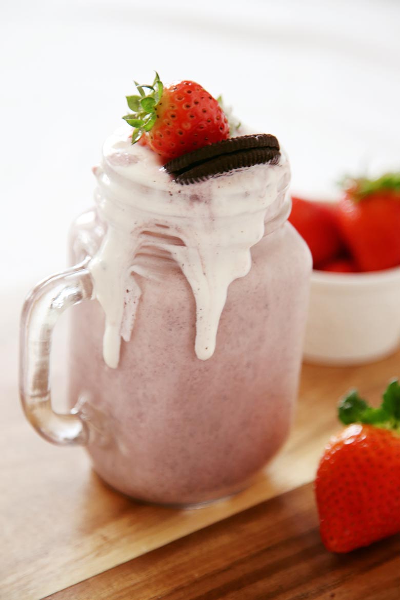 Easy Strawberry Oreo Milkshake Recipe