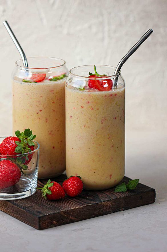Mango Strawberry Banana Smoothie Recipe