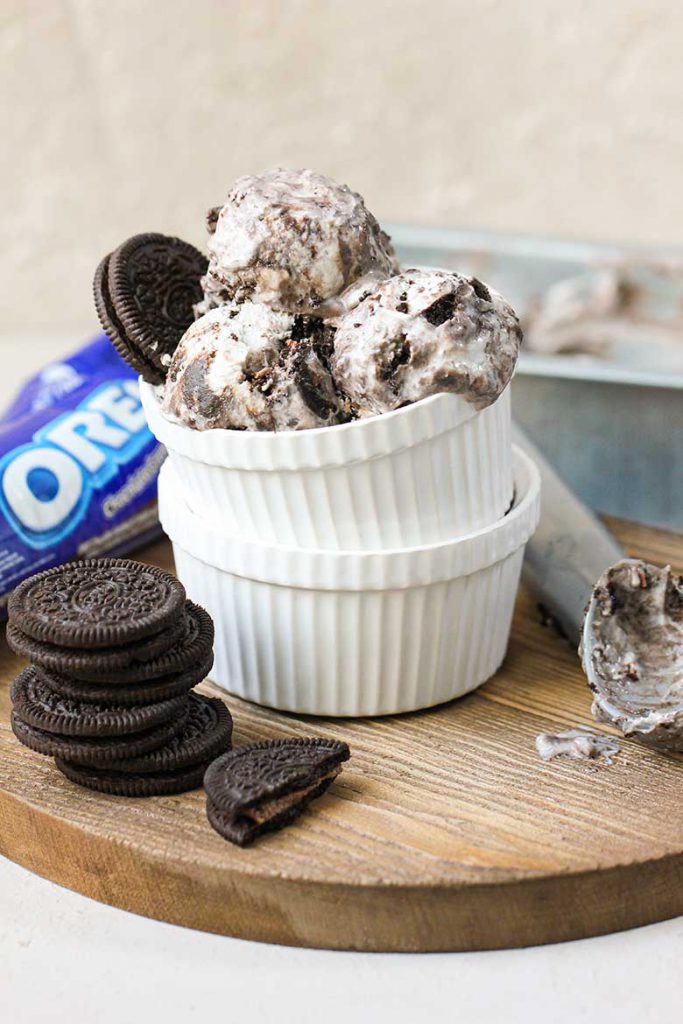 Cookies and Cream Frozen Yogurt Recipe