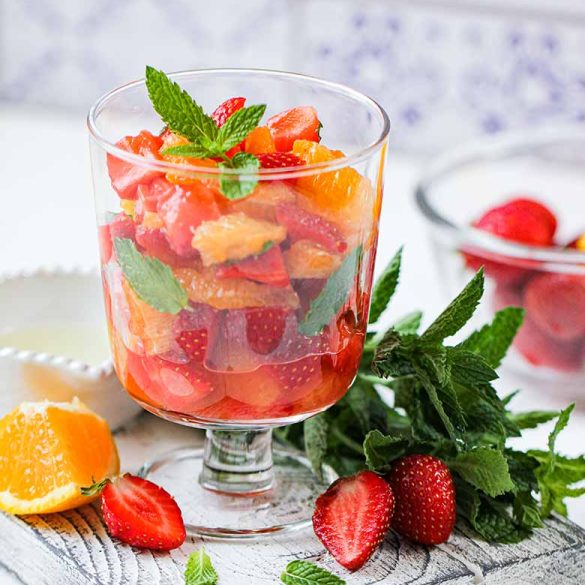 Strawberry Orange Fruit Salad With Citrus Syrup