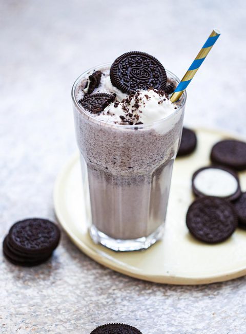 Easy Strawberry Oreo Milkshake Recipe