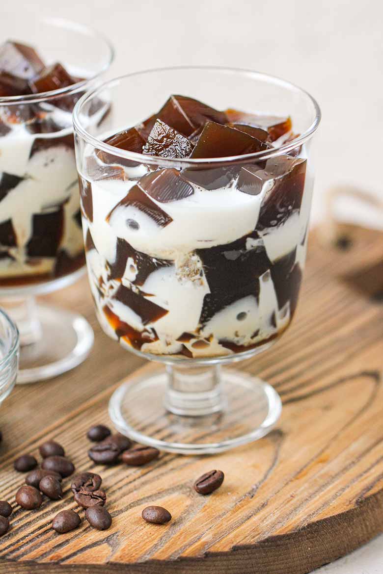 Coffee Jelly Recipe With Instant Coffee and Cream