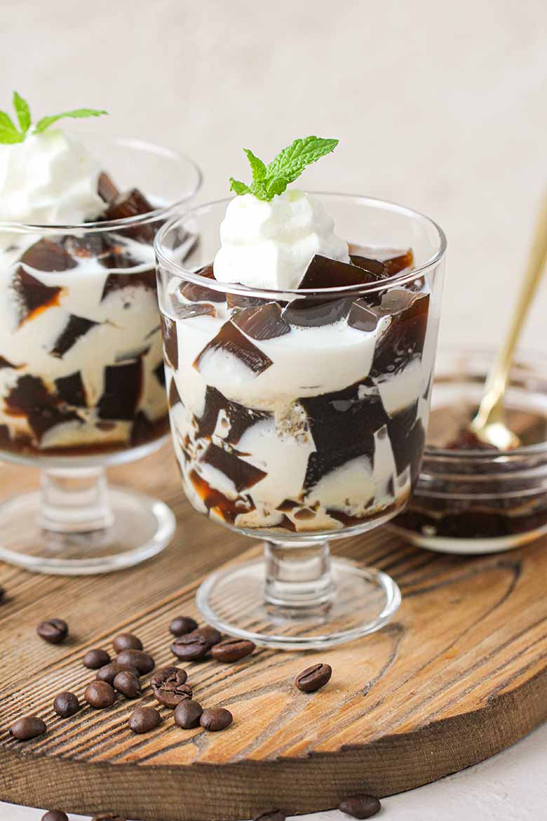 Coffee Jelly Recipe With Instant Coffee and Cream