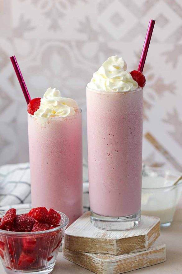 Strawberry Marshmallow Milkshake Recipe