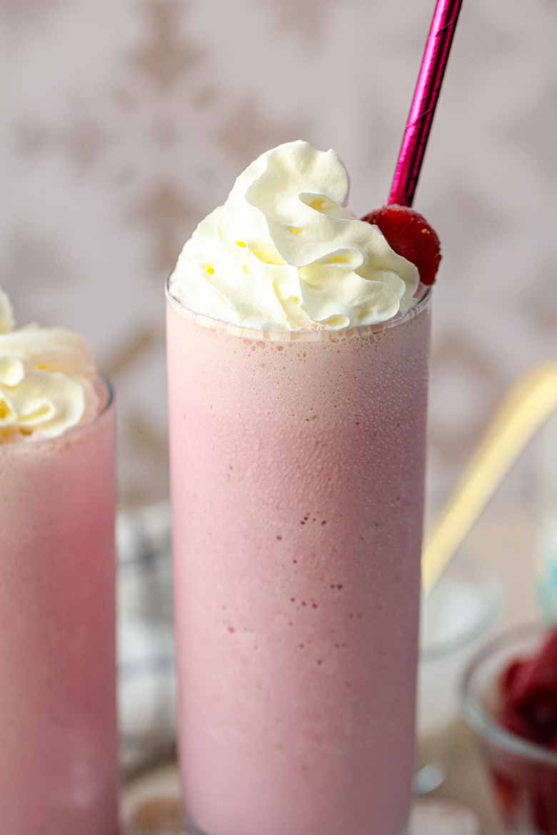 Strawberry Marshmallow Milkshake Recipe