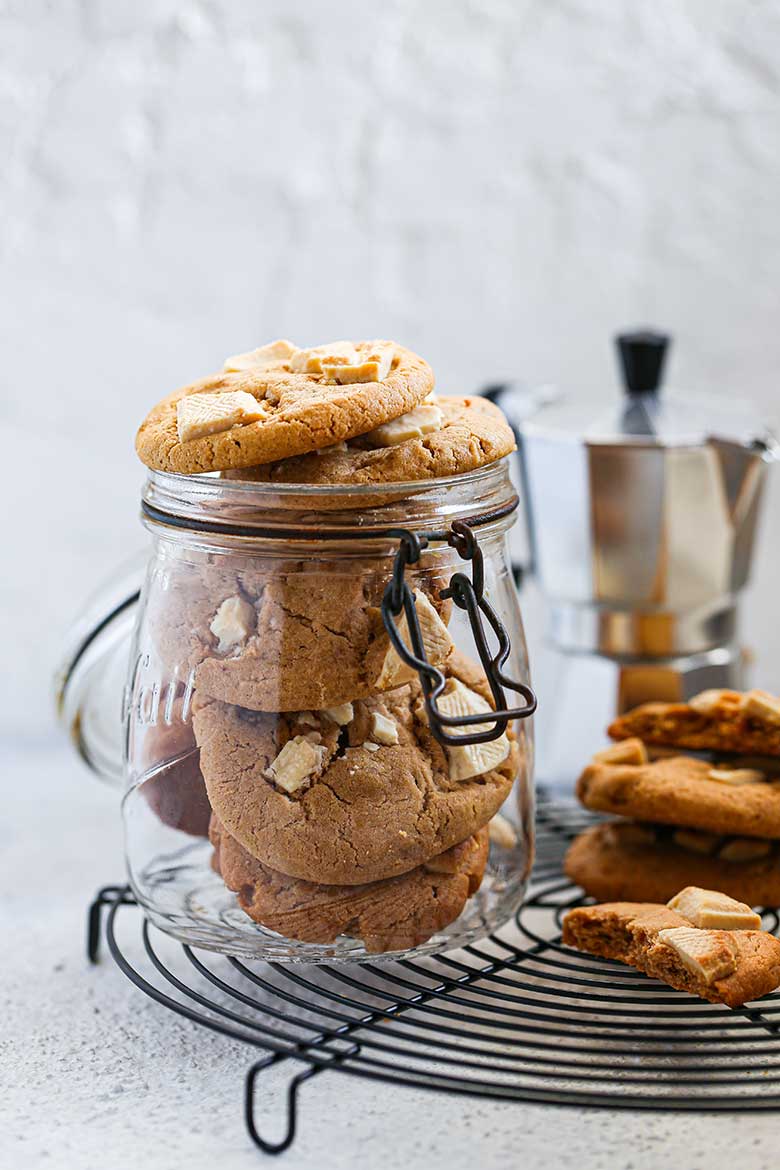 Homemade Biscoff Cookies Recipe With White Chocolate