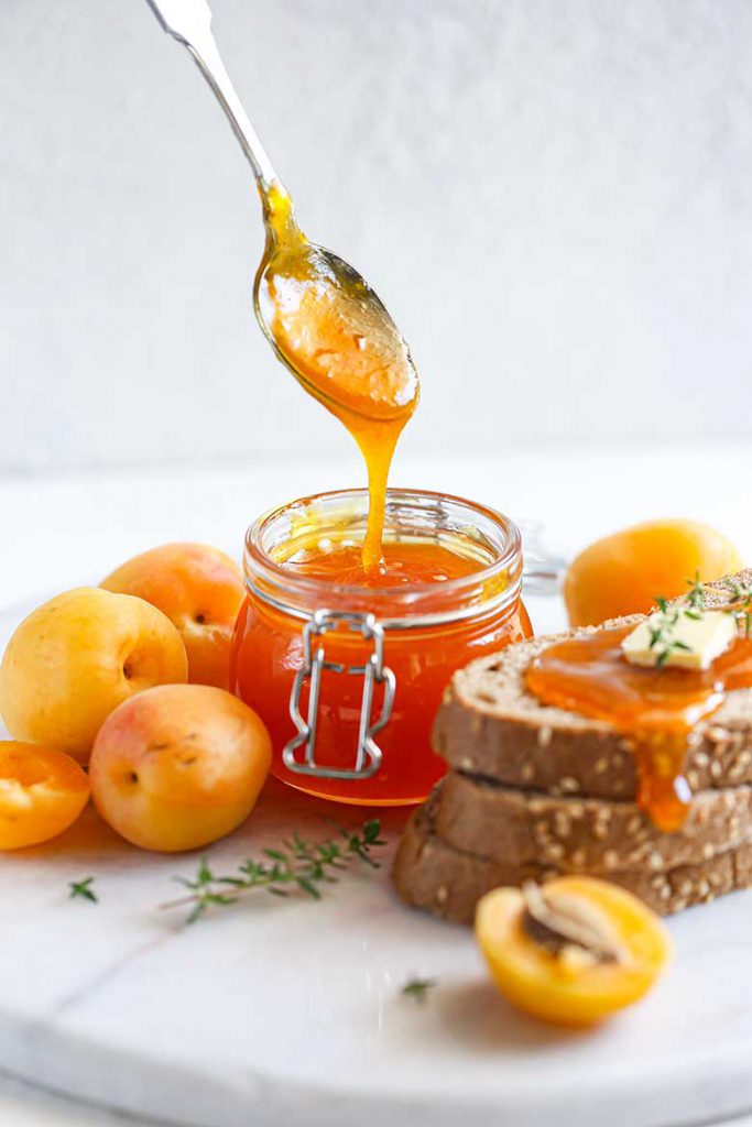 Apricot Jam Recipe (Without Pectin)