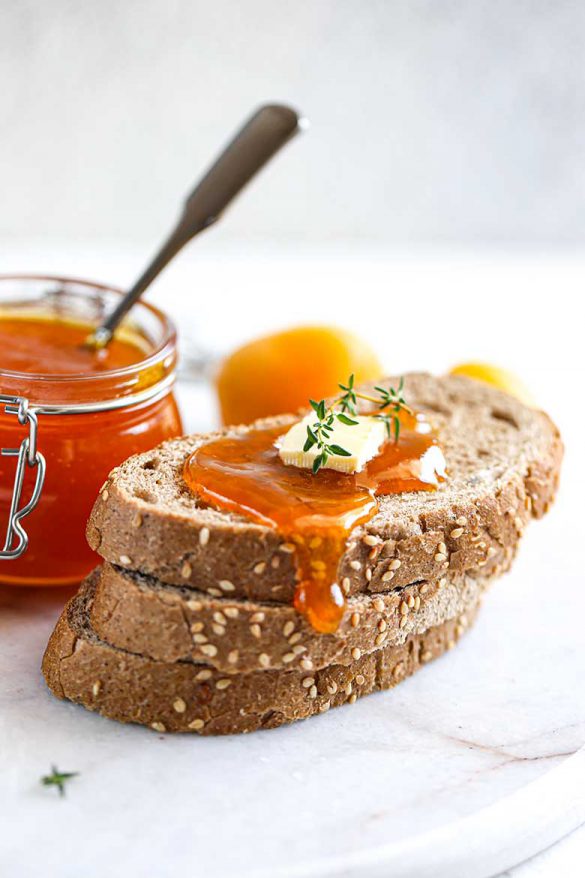 Apricot Jam Recipe (Without Pectin)