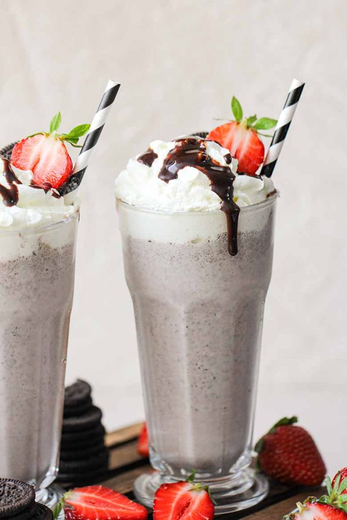 Strawberry Oreo Milkshake Recipe