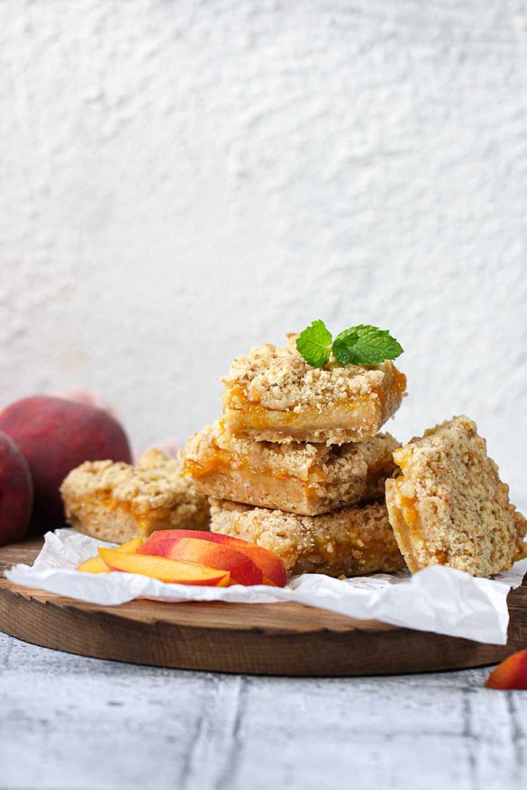 Peach Crumble Bars Recipe