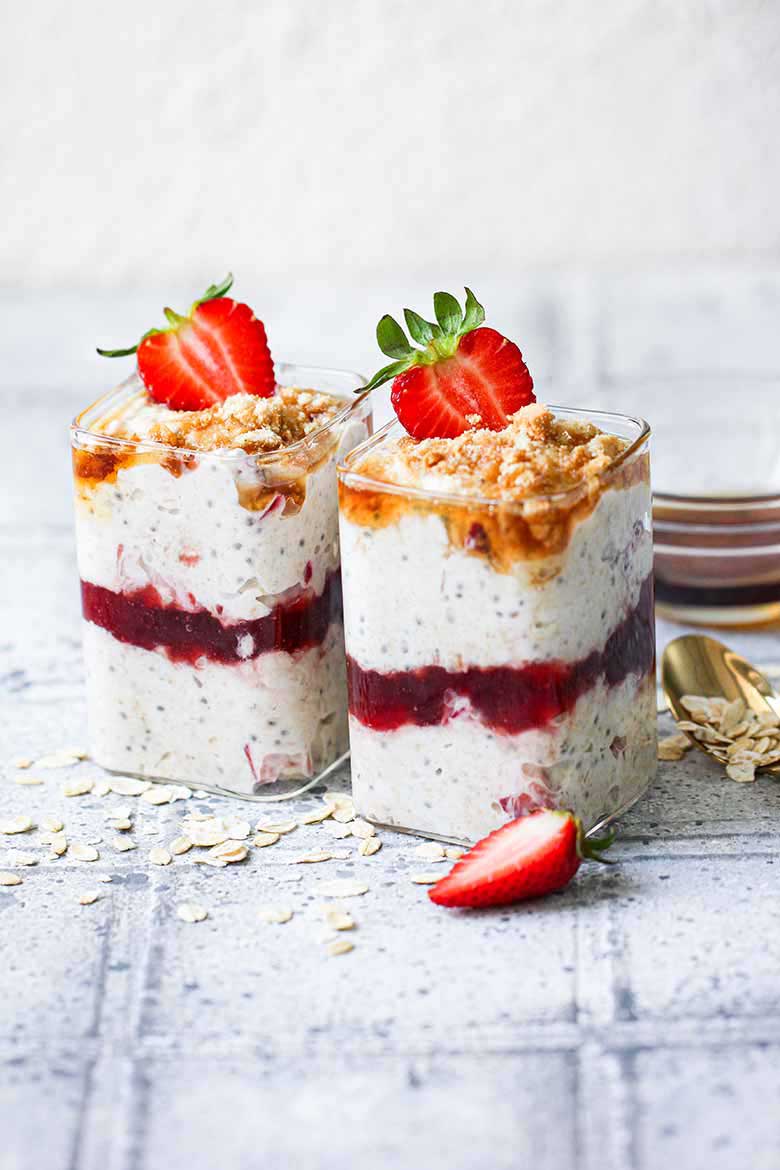 Strawberry Cheesecake Overnight Oats With Cream Cheese